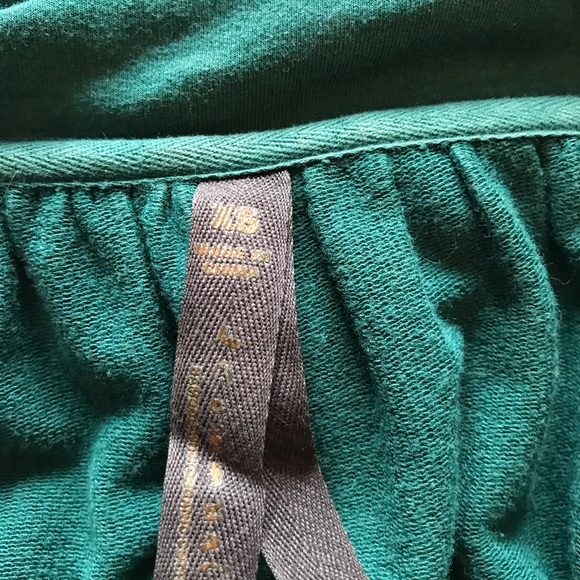 Aritzia Community zip-up bamboo and organic cotton - Picture 3 of 6